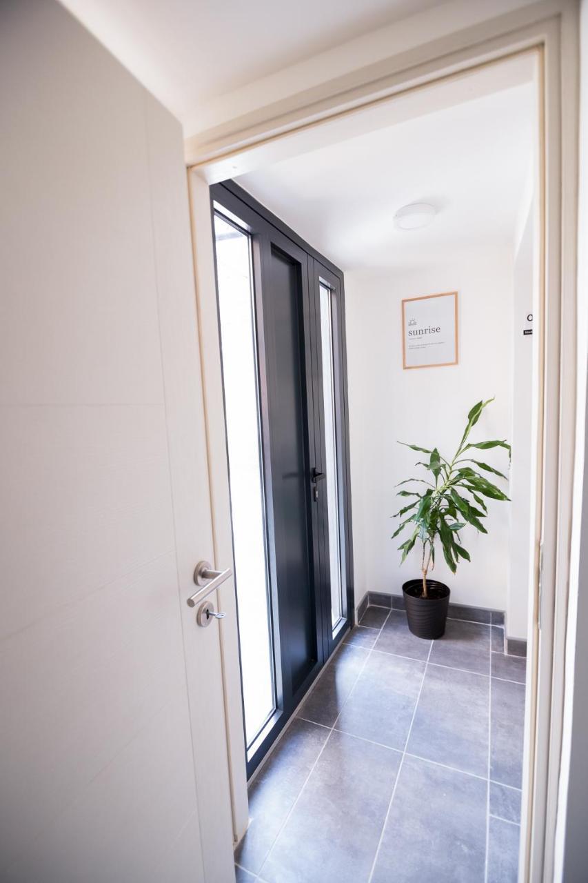 Sunrise Apartments Ni Extérieur photo